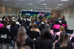 Evento alusivo ao Outubro Rosa reúne grande público na OAB Brusque