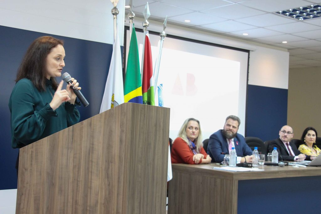 Dra. Jordana Cristina Staack Ristow assume a presidência da OAB de Brusque