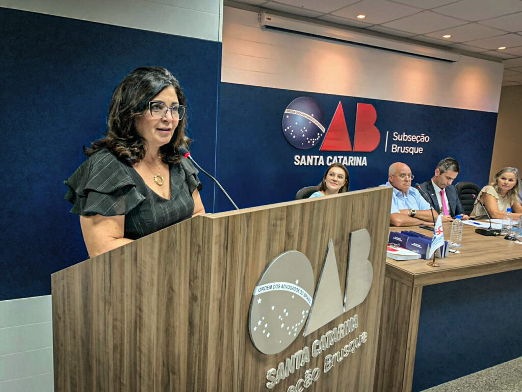 OAB Brusque realiza última entrega de credenciais em 2022 ﻿