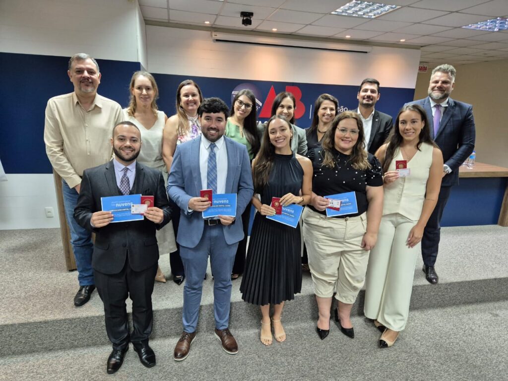 OAB Brusque realiza primeira Assembleia Geral Ordinária de 2025 e entrega credenciais a novos advogados