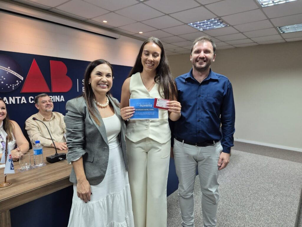 OAB Brusque realiza primeira Assembleia Geral Ordinária de 2025 e entrega credenciais a novos advogados