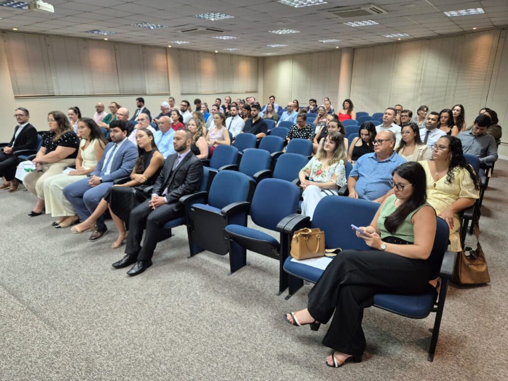 OAB Brusque realiza primeira Assembleia Geral Ordinária de 2025 e entrega credenciais a novos advogados