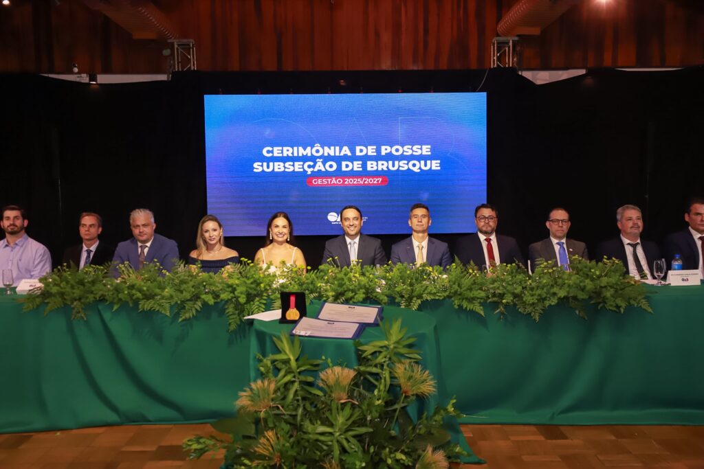 OAB Subseção Brusque empossa primeira mulher como presidente