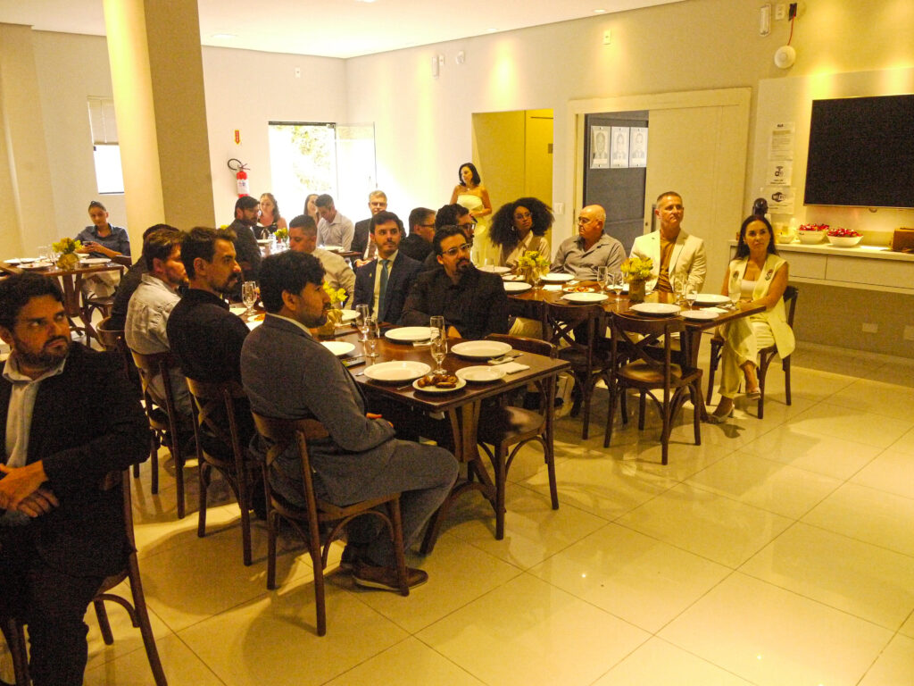 Conversa com o Presidente da OAB Santa Catarina reúne advocacia e lota salão da OAB Brusque